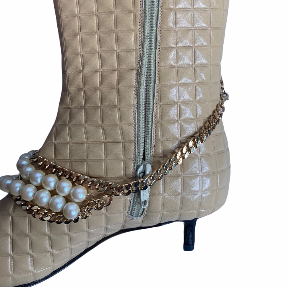 Chanel Camellia Quilted Faux Pearls Boots - Picture 14 of 15